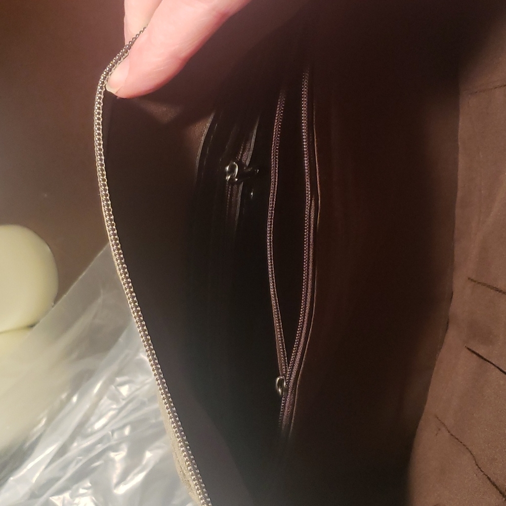 💕HP💕1 Left ❣️New boutique vintage look vegan suede studded bag - Picture 12 of 14